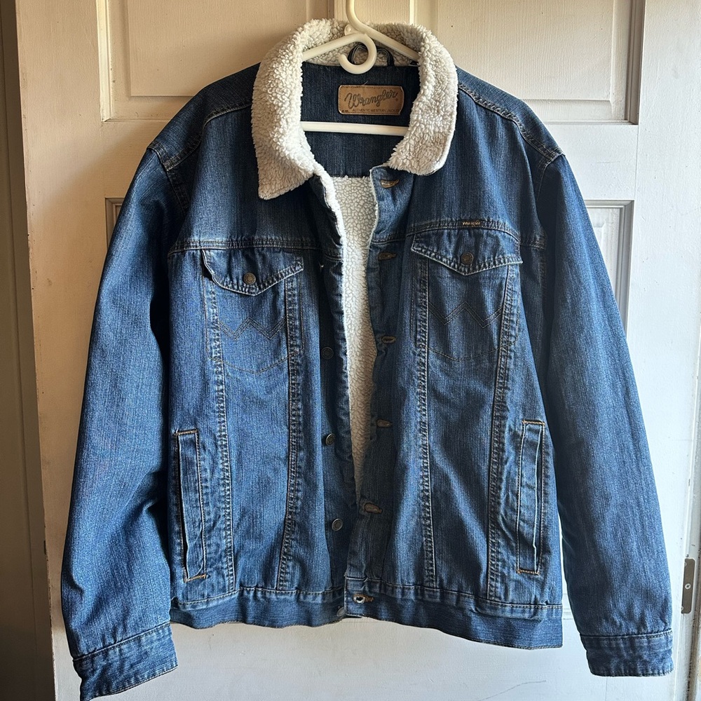 Wrangler Authentic Western Blue Denim Jacket with White Sherpa Lining